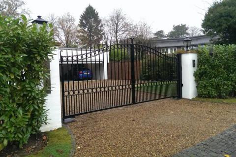 How much do electric gates cost - Windlesham Gates